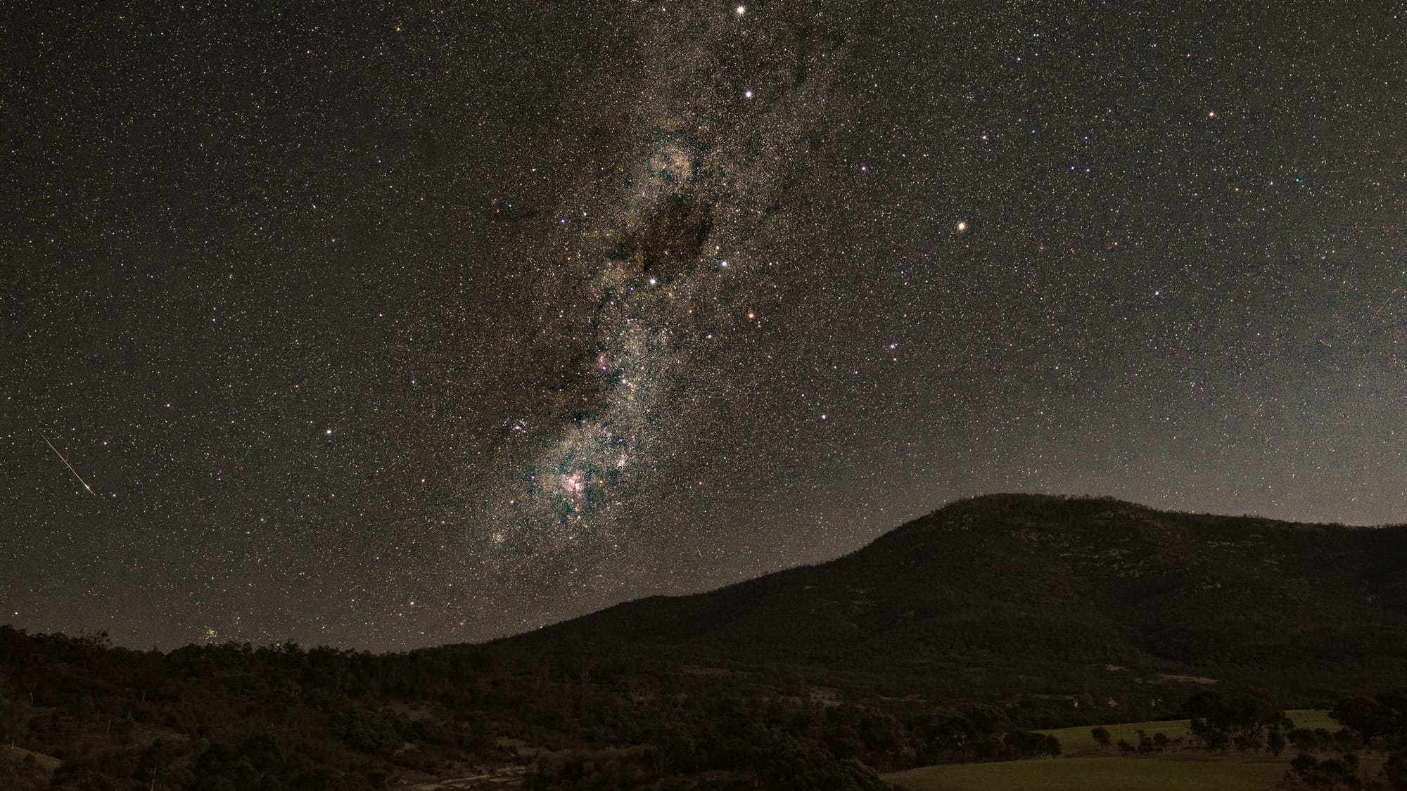 Crux and the Carina Nebula over Tharwa