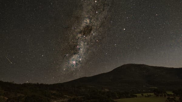 Crux and the Carina Nebula over Tharwa